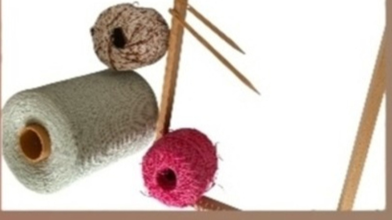 Initiation au tissage avec un métier à tisser